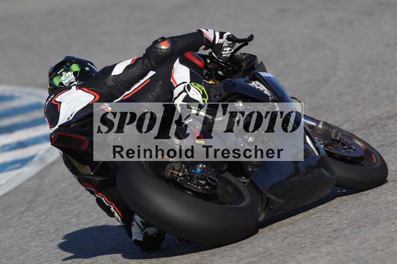 Archiv-2023/02 31.01.-03.02.2023 Moto Center Thun Jerez/Gruppe schwarz-black/backside
